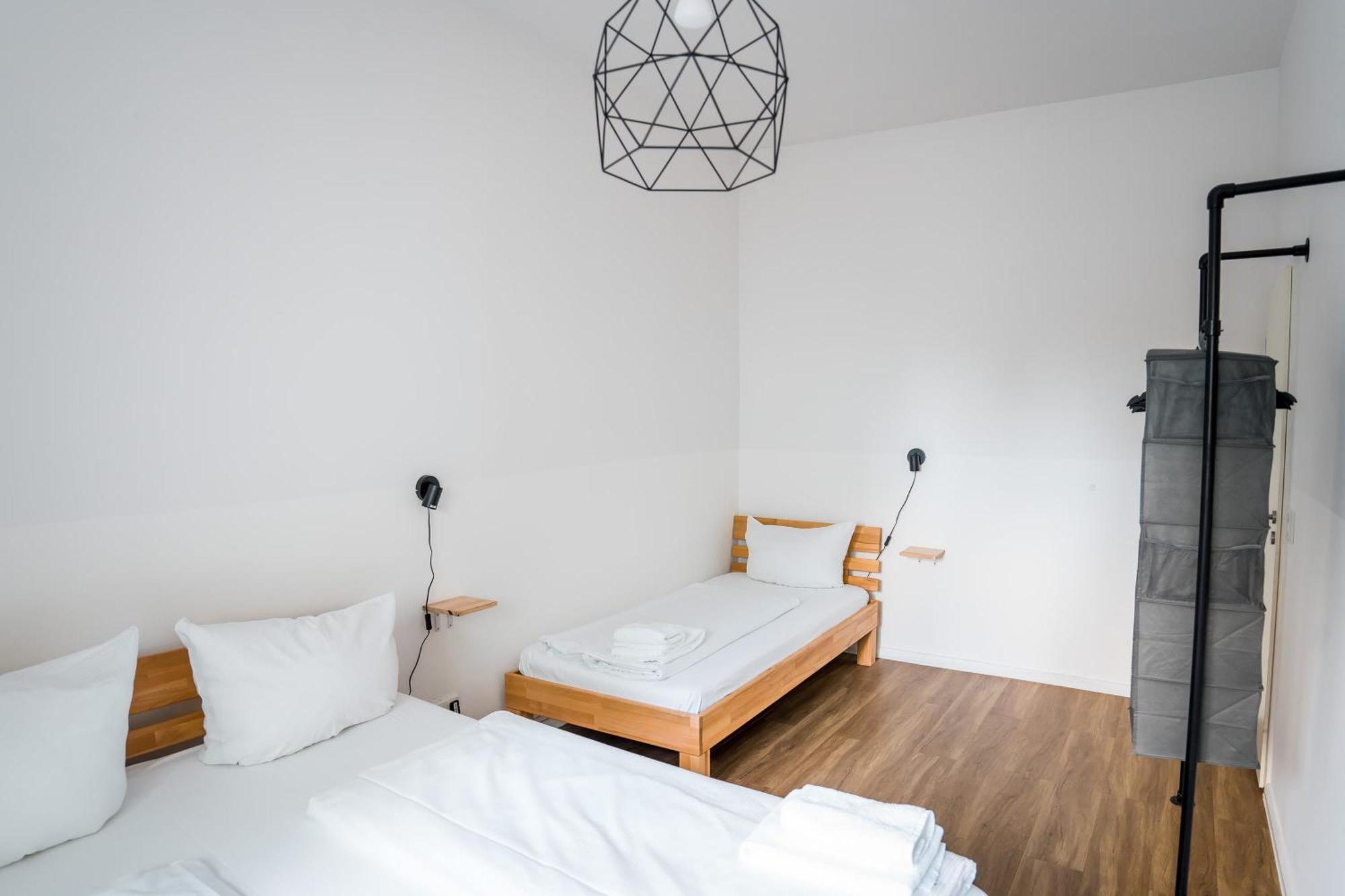 Three Bedroom Plus Big Kitchen Plus Selfcheckin Plus Street Parking เบอร์ลิน ภายนอก รูปภาพ