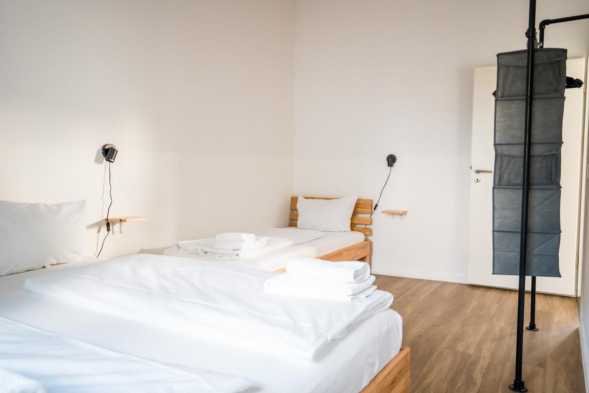 Three Bedroom Plus Big Kitchen Plus Selfcheckin Plus Street Parking เบอร์ลิน ภายนอก รูปภาพ