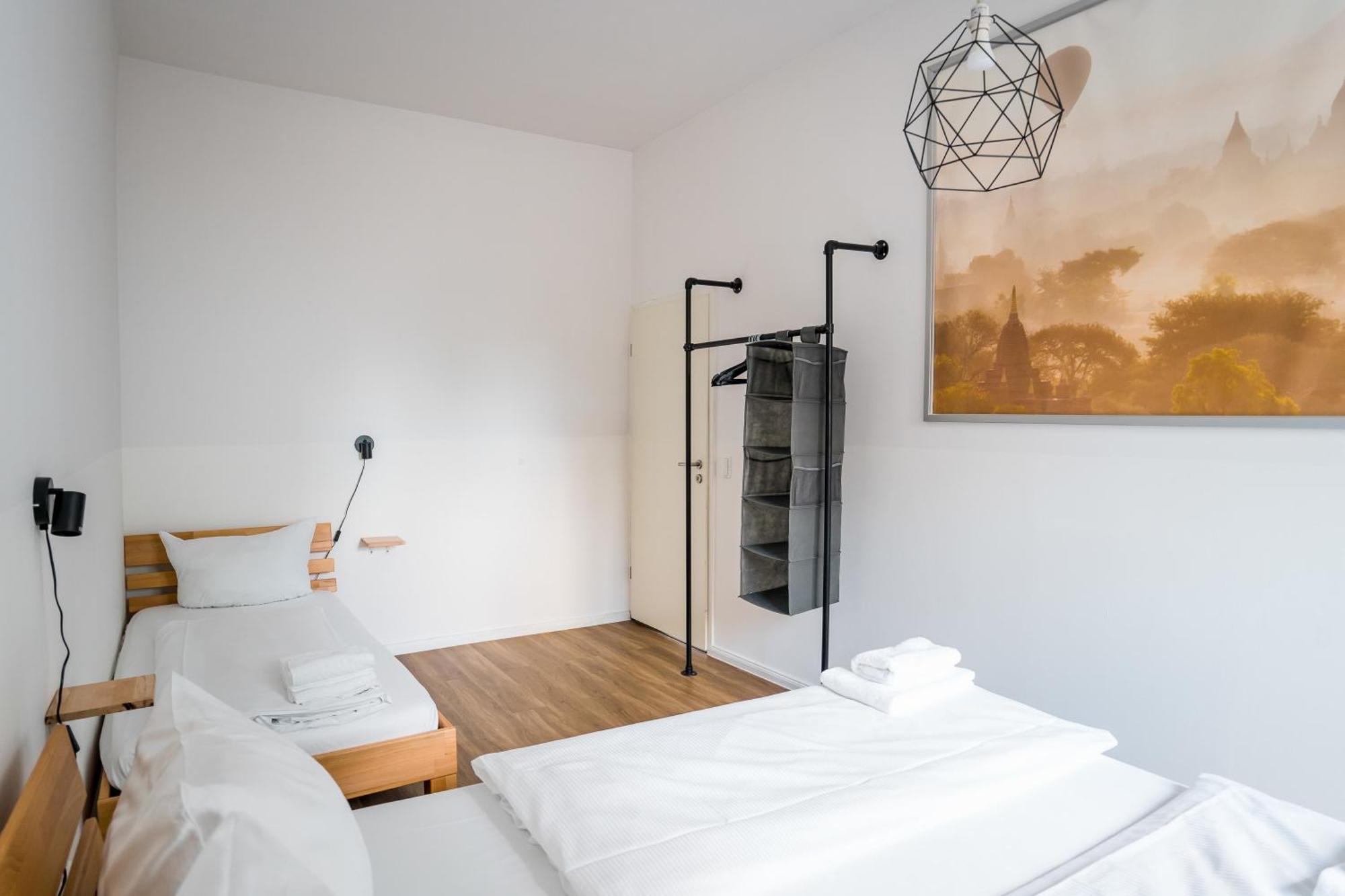 Three Bedroom Plus Big Kitchen Plus Selfcheckin Plus Street Parking เบอร์ลิน ภายนอก รูปภาพ
